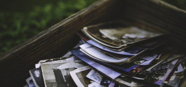 Как автоматизировать хранение фотографий Ящик со старыми фотоснимками